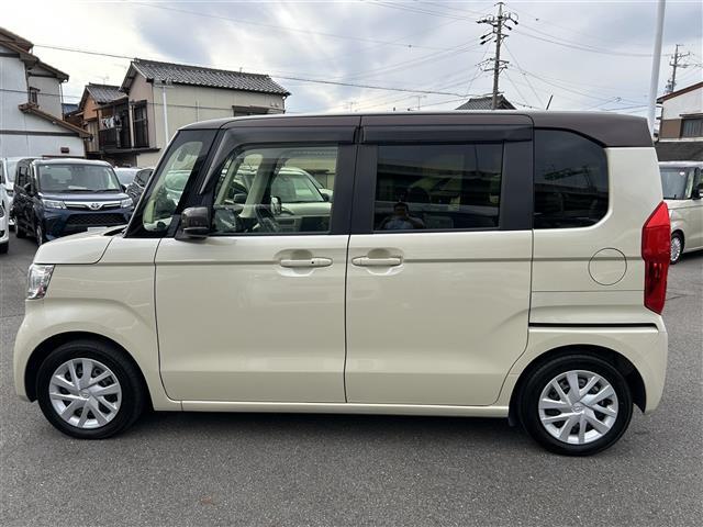 【左】当社基準による調査の結果、修復歴車と判断された車両は一部店舗を除き、販売を行なっておりません。万一、納車時に修復歴があった場合にはご契約の解除等に応じます。