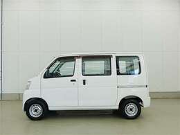 中古車は全く同じというものがなく、1台1台全てコンディションが異なります。同じようなお車でも、整備状況、外内装の状態など様々です。当店では入庫した車輌をコンディションに合わせて徹底的に仕上げています。