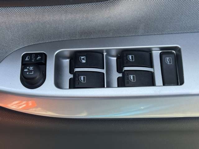 電動格納ミラー！