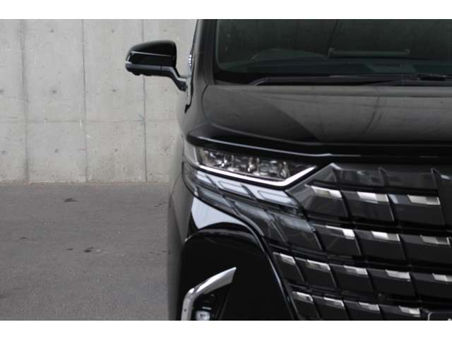 ヘッドライトは曇りなくきれいな状態です。