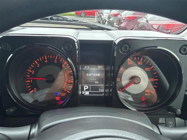 【スピードメーター】メーターがシンプルで見やすく運転しやすいですね！