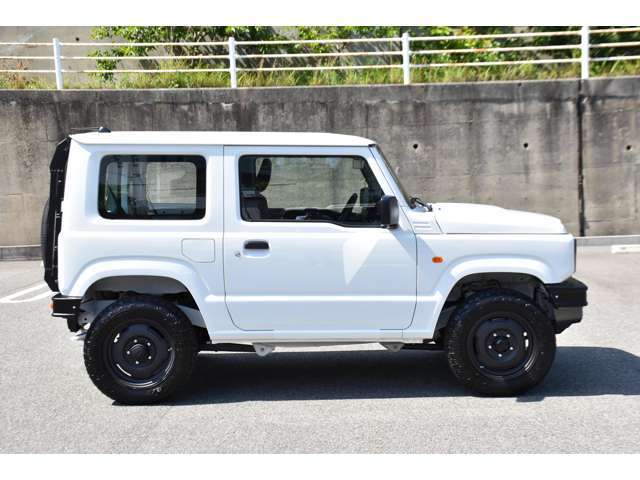 車検・点検・整備・板金・保険・その他お客様お困りの事はなんでもご相談させて頂きます！　安心してお車にお乗り頂ける様全力でサポートいたします。
