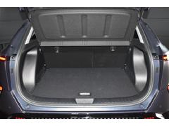ご契約から納車まで担当営業を中心に、各スタッフ全員協力の上、迅速に進めさせていただきます。契約後車庫証明等の手続き中に、納車前車検又は点検をさせて頂き、ベストな態勢で納車の準備をさせて頂きます。