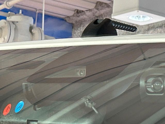【トヨタセーフティセンス】走行中に前方の車両等を認識し、衝突しそうな時は警報とブレーキで衝突回避と被害軽減をアシスト。より安全にドライブをお楽しみいただけます。