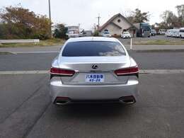 自社在庫200台以上！軽・コンパクト・ミニバン・ハイブリッドカー・セダン・商用車・トラックなど多種多様な車が勢揃いの見応えのある店です