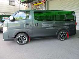 インテリジェントルームミラー、アラウンドビューモニター、ワンタッチオートスライドドア装備！