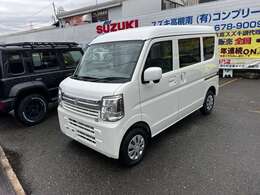 ワゴンに近い豪華内装とバンの使いやすい折り畳みフラットシートを備えた1台パワースライドドアなどオプション追加可能勿論お好きな色でオーダー可能です