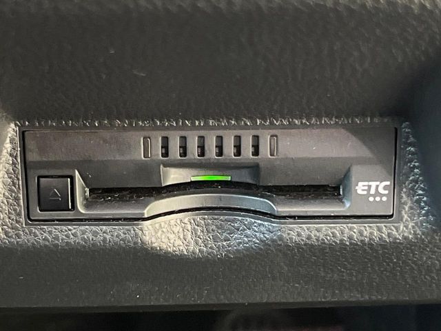 【ETC】高速道路の料金所をストレスなく通過！話題のスポットやサービスエリアに多い「スマートIC」利用時は必須のアイテムです。当店でセットアップを実施、ご納車当日からすぐにご利用いただけます！