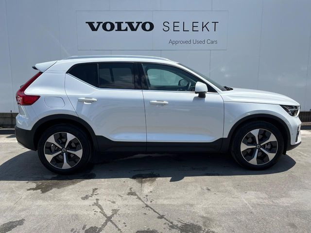 全国のVOLVOからお取り寄せが可能※！遠方の店舗に展示してあるクルマが気になる場合も、最寄りの店舗でご購入ただくことが可能です！是非私たちに要望をお聞かせください！※別途費用
