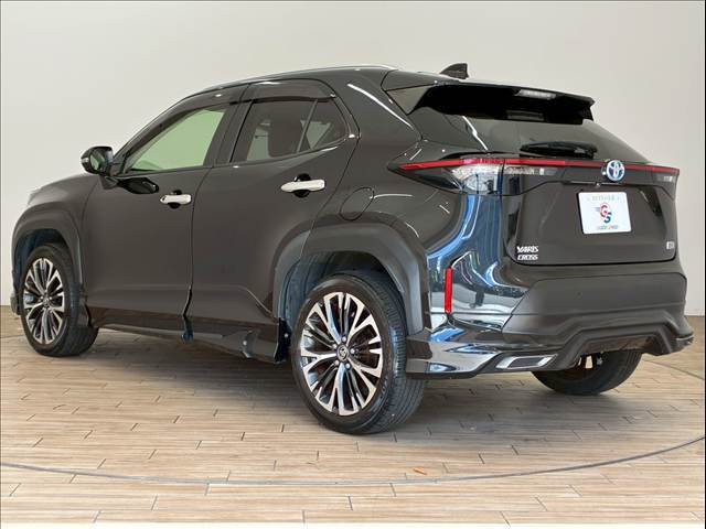 安心したお車をお選び頂けるように、当社では、鑑定車両を展示しております。第三者機関により、お車の品質を提示しております。