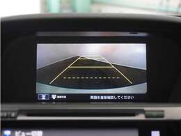◆バックカメラ◆リバースにするだけで映ります、後方の安全確認や、狭い駐車場での車庫入れ、雨の日や夜間など視界の悪い時に便利です！安全にバックする為には欠かせない装備です。