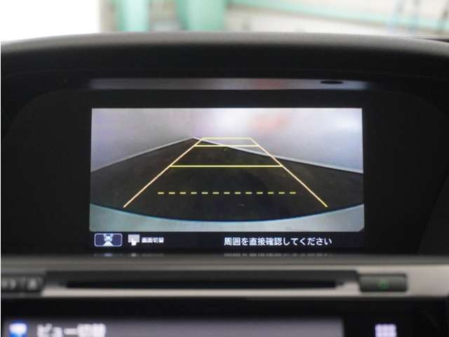 ◆バックカメラ◆リバースにするだけで映ります、後方の安全確認や、狭い駐車場での車庫入れ、雨の日や夜間など視界の悪い時に便利です！安全にバックする為には欠かせない装備です。