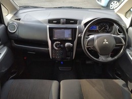 運転しやすいインパネ周りです。見やすいレイアウトで快適なドライブをサポート☆