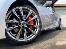 ワンオーナー内・外装良質車！純正ナビ地デジパノラミックビューモニタービルトインETC2.0、マークレビンソン、専用19AWオレンジキャリパー黒革シート、シートヒーター、ステアリングヒーターBSM、PCS、AHBパドルS