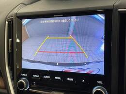 【カラーバックモニター】を装備しております。リアの映像がカラーで映し出されますので日々の駐車も安心安全です。