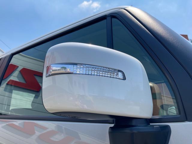 【サイドターンランプ付ドアミラー】おしゃれな車の必須装備！ドアミラーにウインカーが付いているので視認性もアップ！！