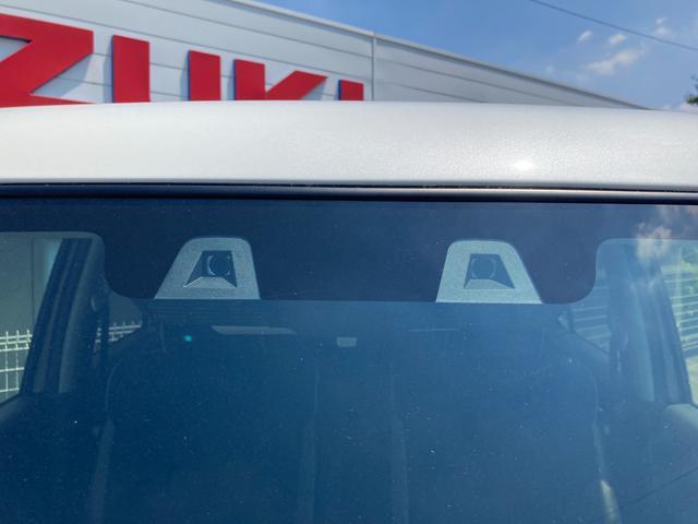 【デュアルカメラブレーキサポート】フロントガラス上部に設置された2つのカメラで前方の車両や人物を検知し、衝突を回避できないと判断した場合に衝突被害軽減ブレーキが作動。衝突を回避または軽減します☆