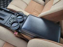 シートベルトカバーは交換しています。