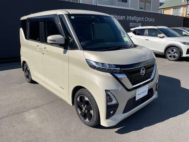 人気のグレードのお車ですので、お問い合わせはお早めに。TEL：042-721-8123