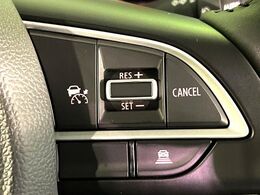 【アダプティブクルーズコントロール】高速道路での長距離走行が楽に！！自動で速度を保つクルーズコントロールが、衝突軽減システムと連携し、前方の車両を感知して車間を保つように速度調節してくれます！！