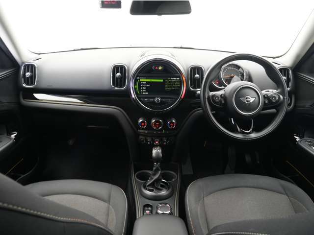 「キズやエンジンの状態は?」「イヤな臭いはしない?」「修理歴や水没車じゃないか気になる！」どんな小さな不安でもお答えします。お気軽にお問い合わせください！