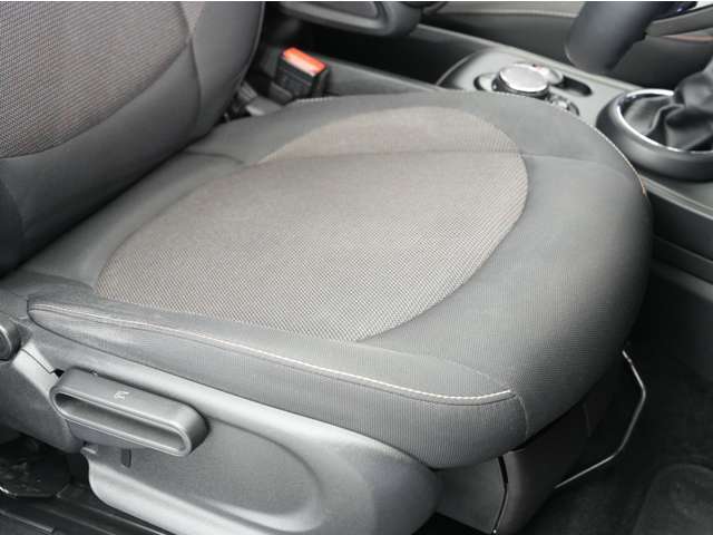 「キズやエンジンの状態は?」「イヤな臭いはしない?」「修理歴や水没車じゃないか気になる！」どんな小さな不安でもお答えします。お気軽にお問い合わせください！