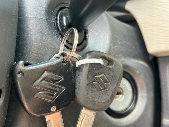納車前に内外装のクリーニングをいたします。各種コーティング（別途有料）もご用意しておりますので、是非ご相談ください。