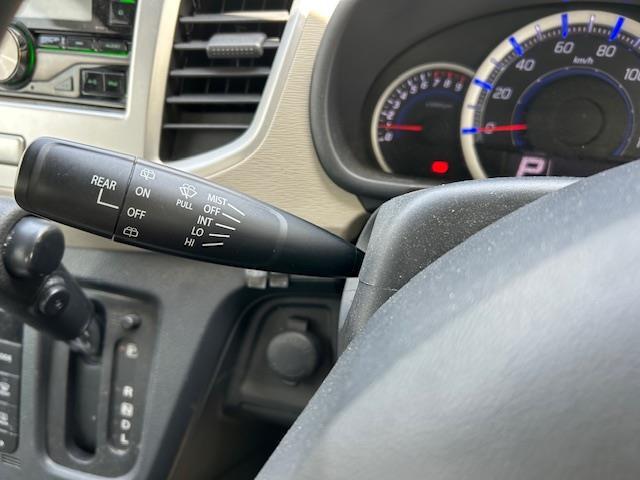 納車前に内外装のクリーニングをいたします。各種コーティング（別途有料）もご用意しておりますので、是非ご相談ください。