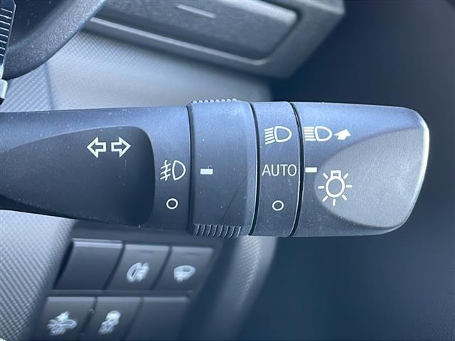 気になる車はすぐにお問い合わせください！画面右側の0066から始まる無料ダイヤルからお問い合わせ下さい！専門スタッフがお車のご質問にお答えいたします！