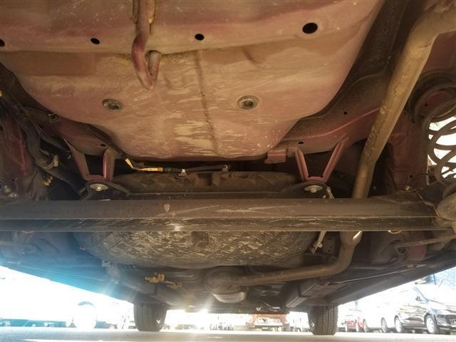 当店の目の前に「東中学校入り口」というバス停がございます。駅からは少し距離がございますので、電車でお越しの際はバスをご利用頂くとスムーズです。