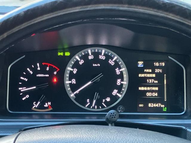 WECARSの展示場では実際に見て、触ってお車をお選びいただけます！知識の豊富な営業スタッフが様々なカーライフをご提案いたします！