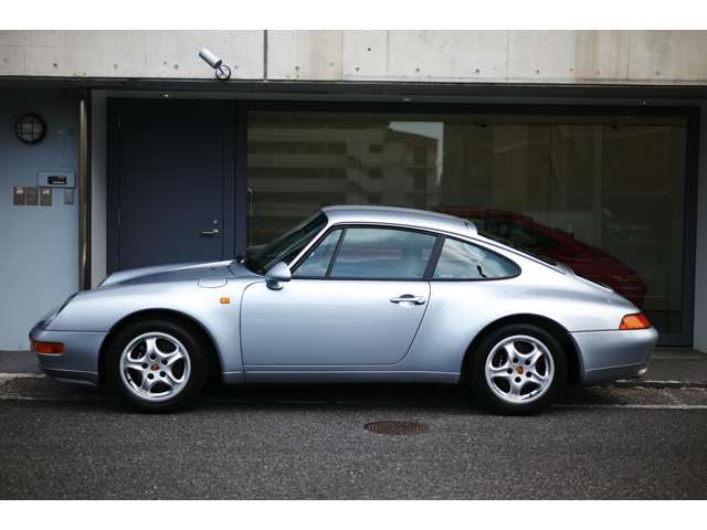 MY1996 993Carrera, Japan version