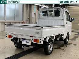 荷物がしっかり積める広々荷台
