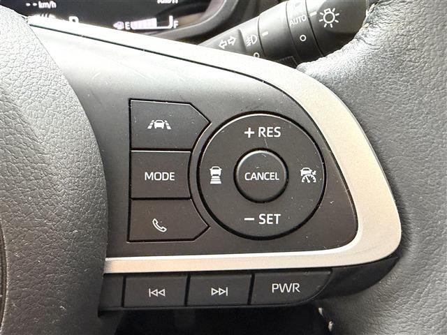 【運転席操作部】『運転席周辺の装備』の画像になります。快適なドライブを楽しむための機能が装備されています！運転席から触れるので使いやすいです！