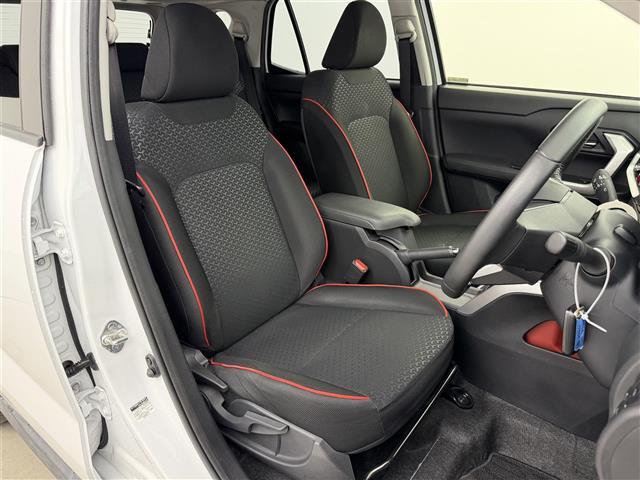 【運転席】『運転席周辺』の画像になります。写真の内容に関してご不明点、ご質問等がございましたらお気軽にガリバー店舗までお問い合わせください。