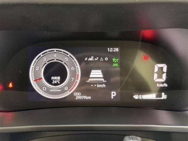 【スピードメーター】『スピードメーター』の画像になります。メーターがシンプルで見やすく運転しやすいですね！