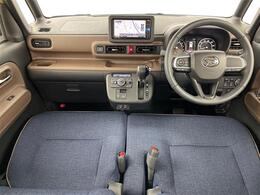 【インパネ全体】全方位で視界が広く、高い目線で運転もしやすいです！