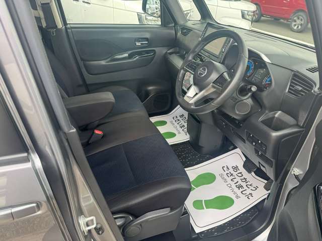 当店の展示車は全車1台1台丁寧に心を込めてクリーニング清掃済みです。ご納車時は再度クリーニングしてからご納車させて頂きます♪