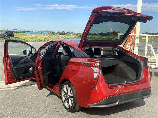 テールゲートを開ければこのような感じになります！！