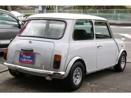 10インチアルミホイール装着しております！