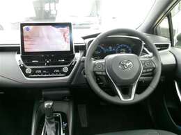 カローラスポーツの運転席周りです。