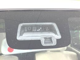 【スズキ　セーフティサポート】走行中に前方の車両等を認識し、衝突しそうな時は警報とブレーキで衝突回避と被害軽減をアシスト。より安全にドライブをお楽しみいただけます。