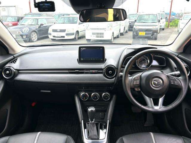 純正ナビ＆フルセグTV☆DVDビデオ再生☆バックカメラ☆CD☆AUX☆USB☆Bluetooth☆前後ドラレコ☆ビルトインETC☆スマートキー☆オートライト☆フルオートエアコン☆オートクルーズ☆禁煙車