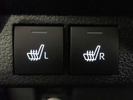 ◆三重県最大級の大型屋内中古車センター♪ヴァーサス鈴鹿店です♪オールジャンルの展示車が盛り沢山です♪在庫の無い車両のオーダーも受け付けます♪電話→059-384-5050までお問合せ下さい◆