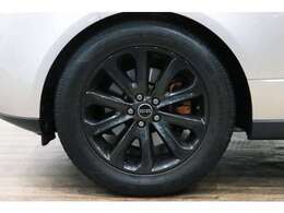 オプションの20インチ スタイル502 アロイホイール(5スプリット・スポーク、ダークグレー・フィニッシュ)装備！！