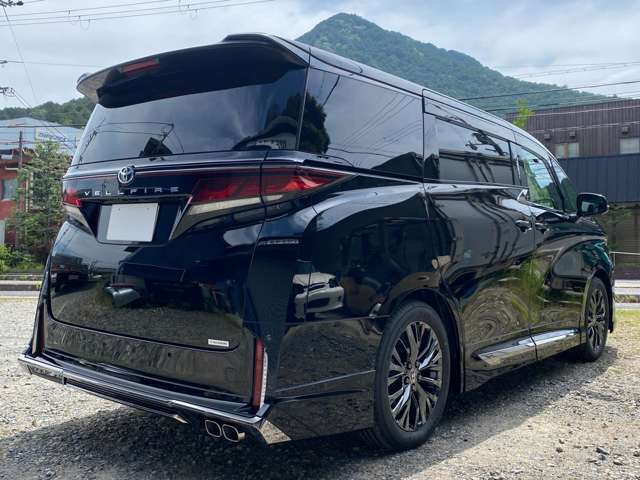 3人で運営している小さなくるま屋です。車検・引き取り・納車に出ている場合がございますので来店前に00786003732681までお電話ください！！