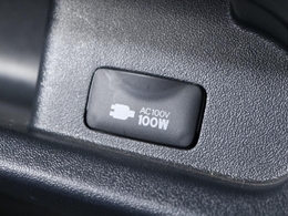 100Vコンセント☆ スマホの充電が可能です♪