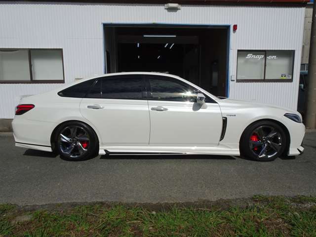 最長3年間の延長保証やガラスコーティング、ナビ、バックカメラ、ドライブレコーダー取り付けプラン等色々選べる購入パックをご準備させて頂いています！詳しくは、店頭にてお気軽にお問い合わせください！