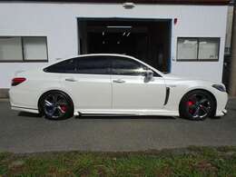 最長3年間の延長保証やガラスコーティング、ナビ、バックカメラ、ドライブレコーダー取り付けプラン等色々選べる購入パックをご準備させて頂いています！詳しくは、店頭にてお気軽にお問い合わせください！