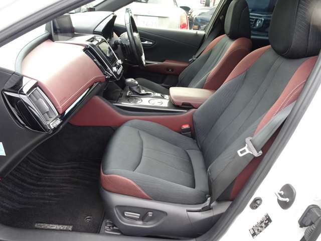 弊社では在庫車輌全車に支払総額を表示しております。また、お客様にとって必要のないオプションを強引に勧めたりすることはございませんので安心してご来店ください！